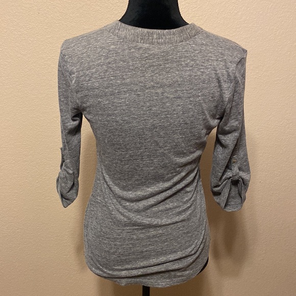 ❤️ 2 for $10 Gray 3/4 Sleeve Shirt - Picture 3 of 8
